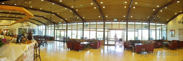 Собственно, колхозная столовка. Никакого привычного общепита: по духу и по обслуживанию - обычный ресторанчик