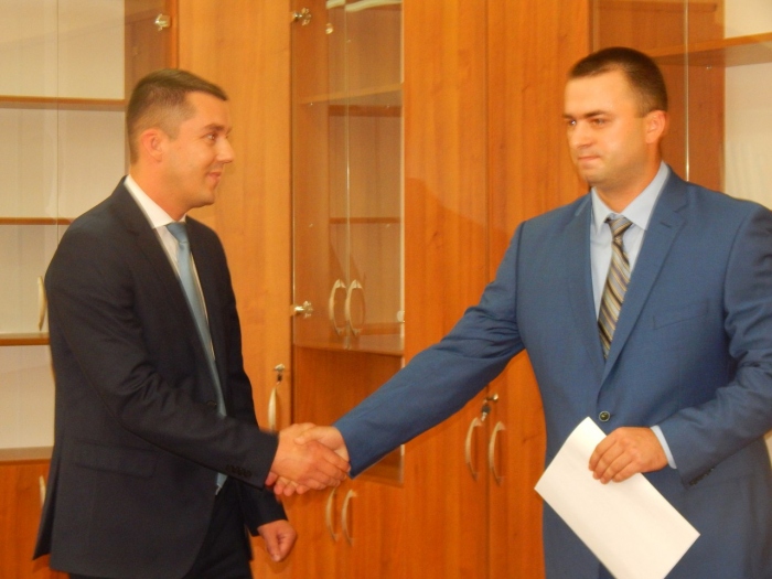 Сергей Стадник (справа), фото районной газеты "Вперед"  