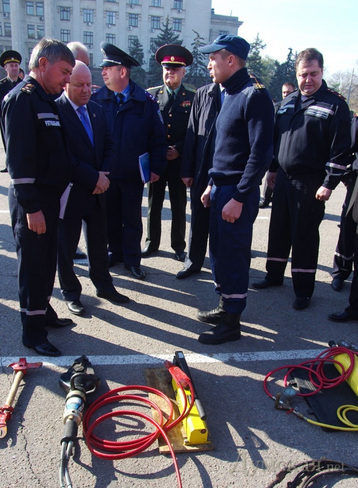 Смотр личного состава и техники