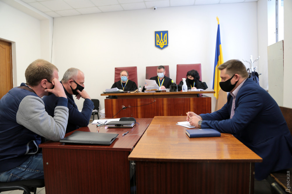 ��� �� ���� � ��������� ������ ������� - ����� ������� ������, ������ - ������������� �����������