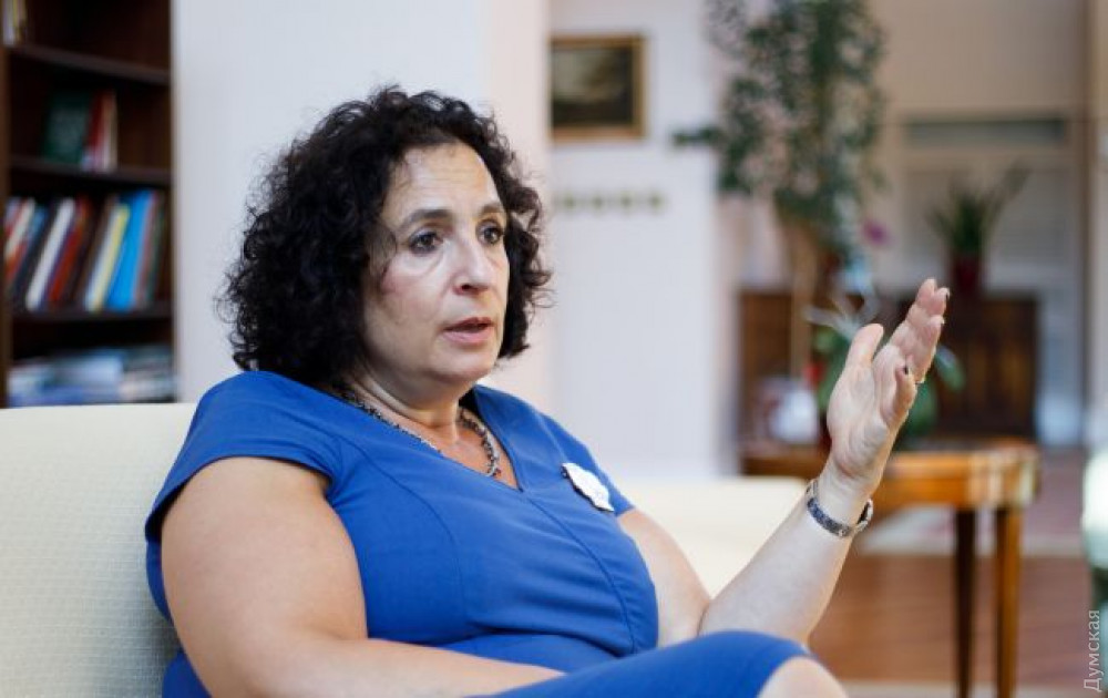 ���� "���- �������"