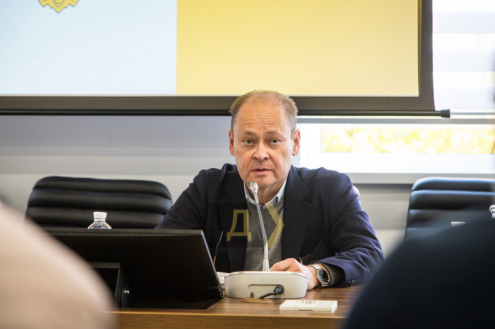 ����� �������