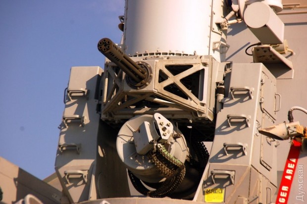 �������������� �������� ��������� Mark 15 Phalanx � ������ "������" -  ��������� ����� ������� ��� ��������� ����� � �������������� ������������������ �����. ��� ������� ������, ���� ���� ����� ������ �����, ������, ��������� ������� ���� ���������� � ������ �� ���������