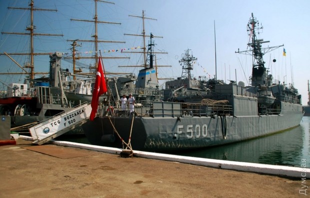 ������ ��� ������ "���������", ��������� � ����� ������� � �������� ����, �������������� ������� � �������� �����. ������ �������� ��������� ���� ������, � ���� ������� ����� �������������� �������������� � �������� ����