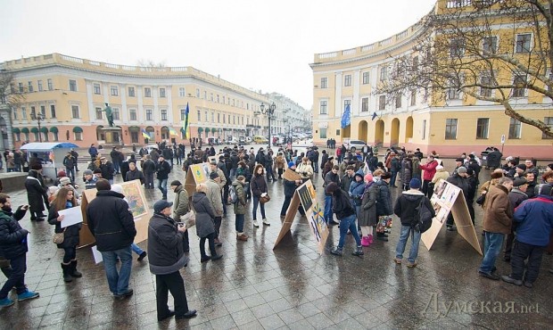 �  �������� ������� ������� ����� 100 ������ � ������������ 30 ������� �� �������, ���, �������� � ������