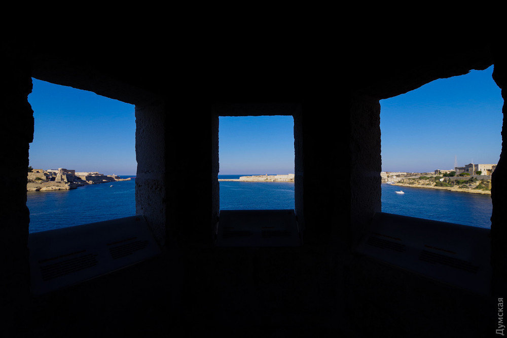 ��� � �����