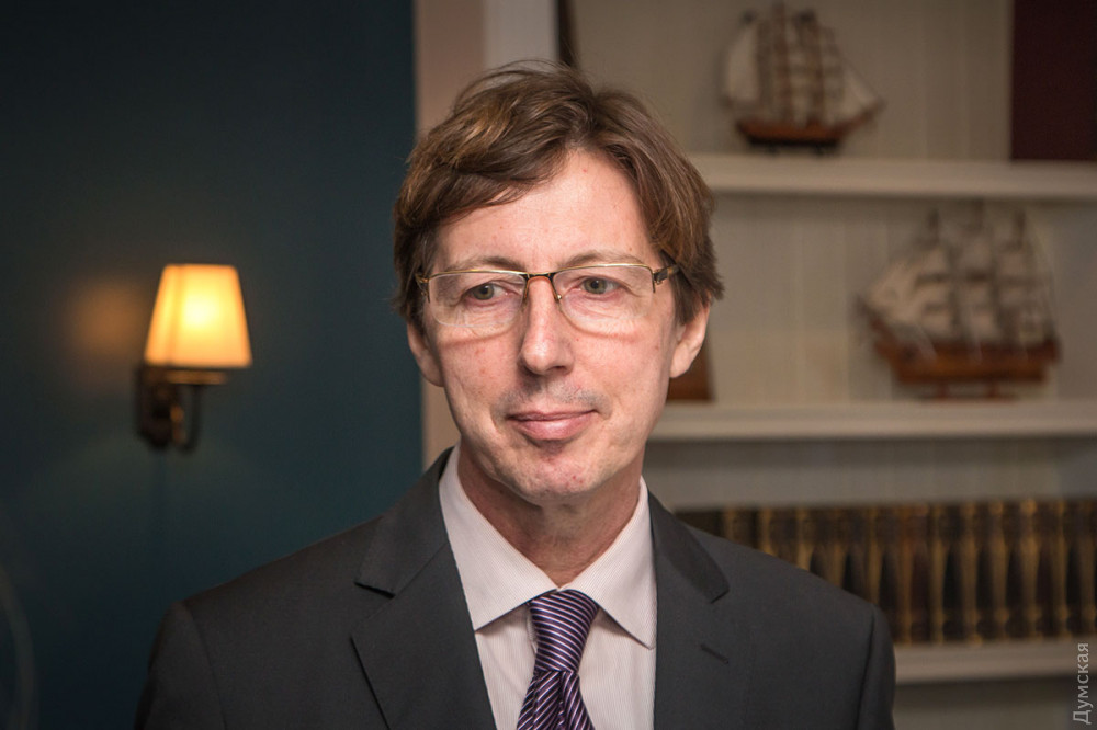 ���� ����