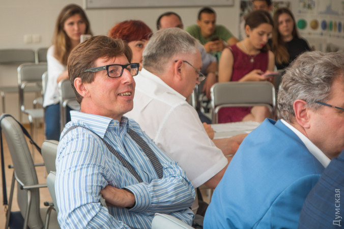 ���� ����