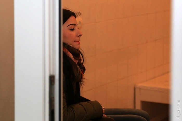 �������