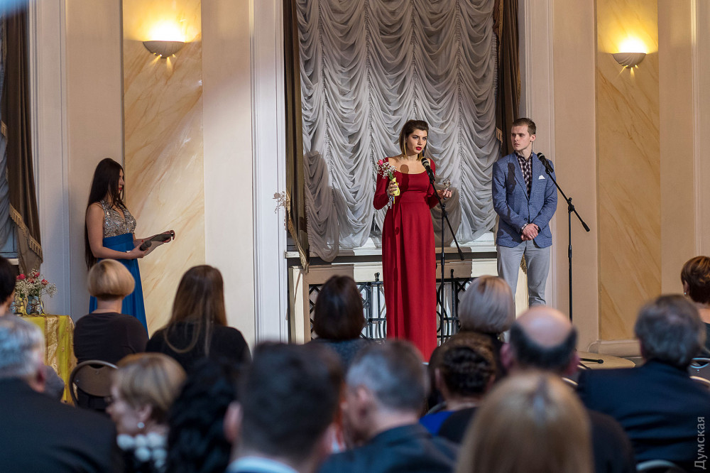 ���������� ���� ���������� ���������� ����������� ��������� ������������. ������� ������� F and B �������� ��������� ���������� ��������  