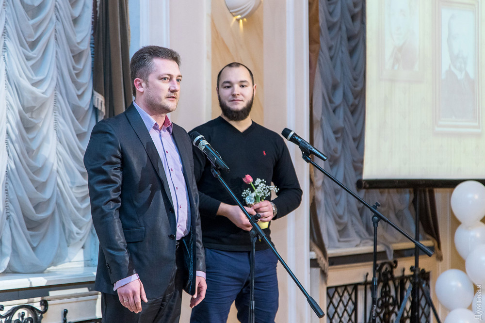 ������-����������� �������� "�������" � ��� �������� ����� ����������. ������� �������� ��������� ������������ ������ ��������� �����������. �������  �������� �� ���������� �������� ������� "������ ��������" ������ �����������