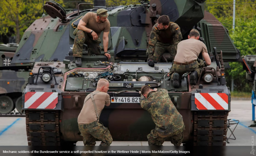 �������� �������� ������� ��� Panzerhaubitze 2000 � �������� � �������. ���� Morris MacMatzen/Getty Images