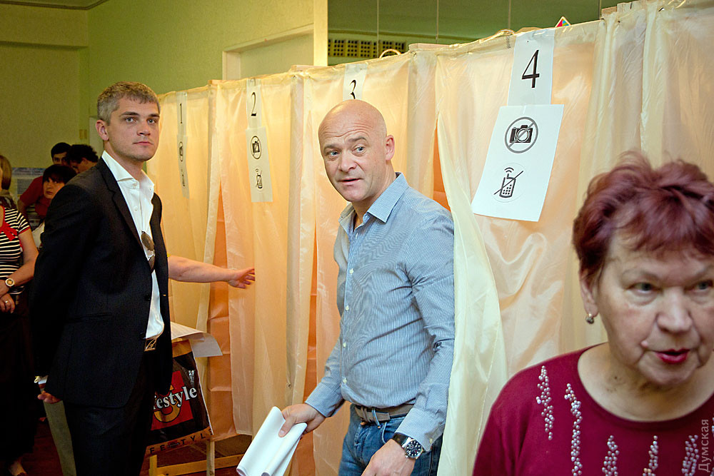 ����������