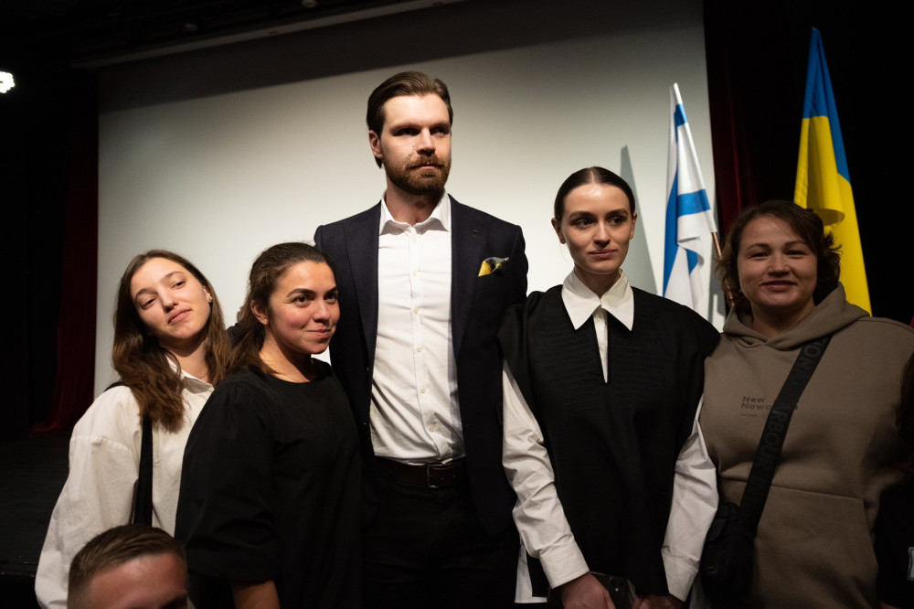 ���� ���������� �� ��� ������� � ����� 