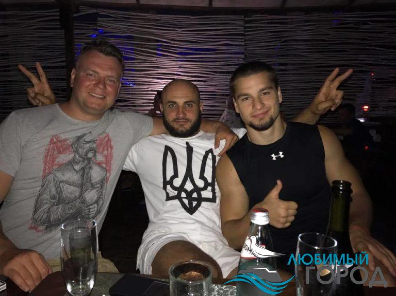 Юрій Черендиченко - у центрі, фото lubimiygorod.od.ua