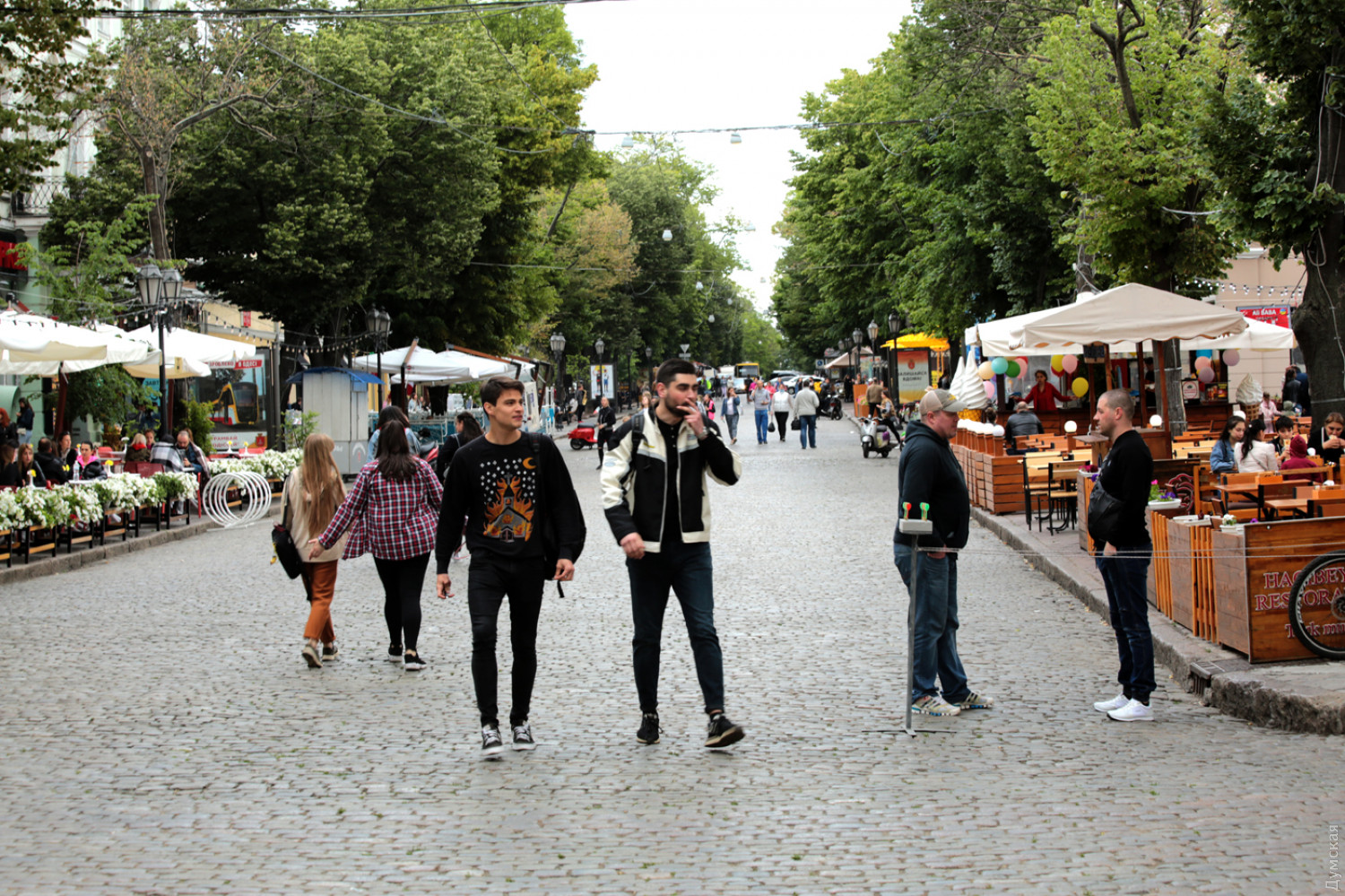 Дерибасовская улица: уже полный аншлаг