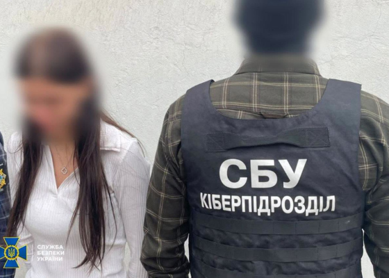 Фотографировала из окна маршрутки: в Одессе задержали шпионку рф, которая наводила ракеты на порт и военных