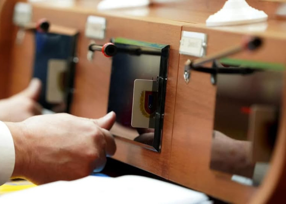 Нравственный провал: в Одесском облсовете разругались из-за этики (видео)