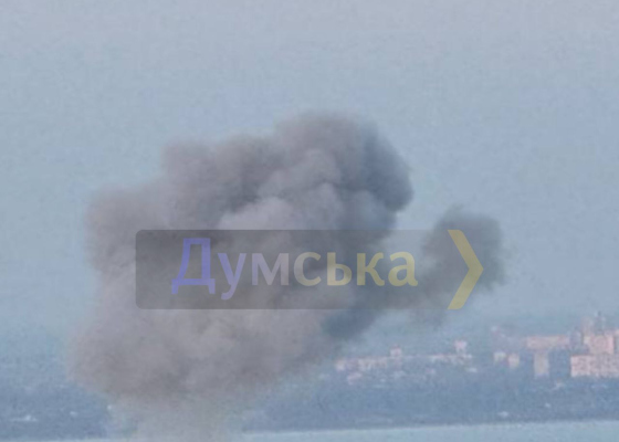 Одесскую область атаковали баллистикой: в порту горит контейнеровоз (обновлено)