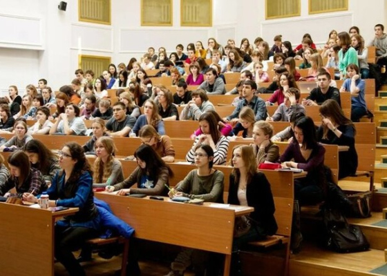 Плюшки в виде баллов и привязка к вузу: одесским абитуриентам открыли «зимний» вход в университеты