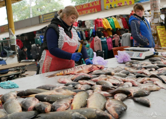 Конвейер поборов и миллионы в тени: как ликвидация управления торговли скажется на одесском бизнесе?