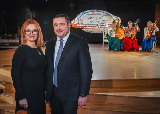 Арендованные апартаменты и нет машины: глава Одесского облсовета и его жена-нардеп подали декларации