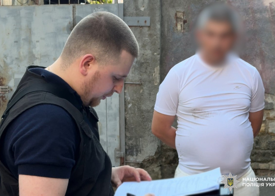 Цена вопроса — тысяча литров дизтоплива: в Одессе сотрудника ТЦК задержали на взятке (фото, видео)